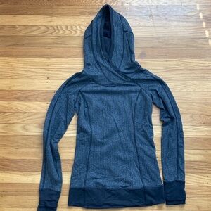 Lululemon women’s hoodie